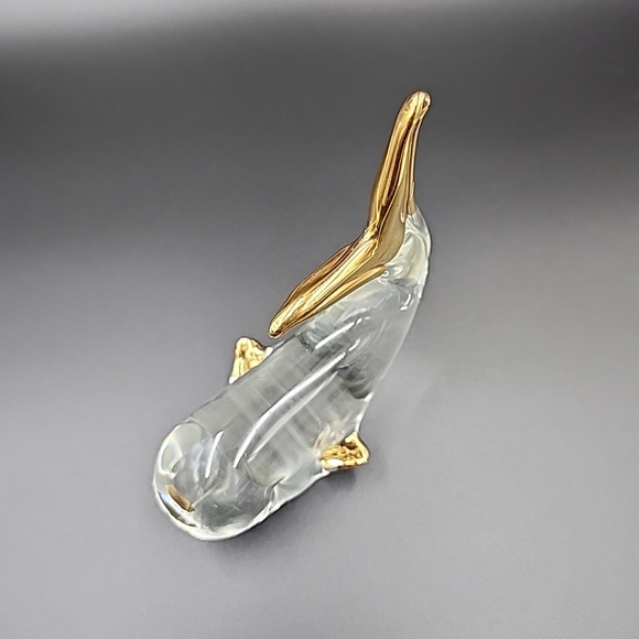 Artglass Clear and Gold Whale - Picture 4 of 13